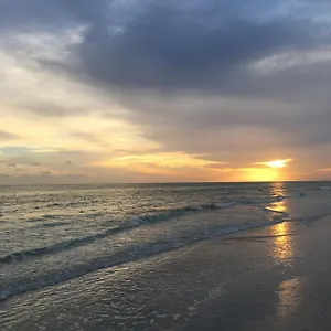 https://oasis-villa-retreat.hotelstampa.org